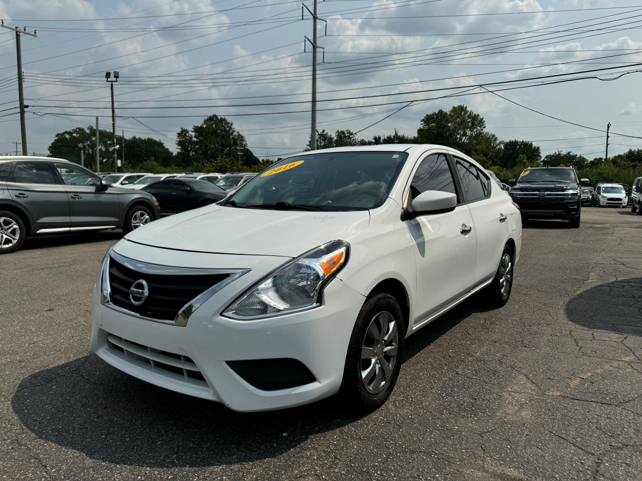 2016 Nissan Versa SV