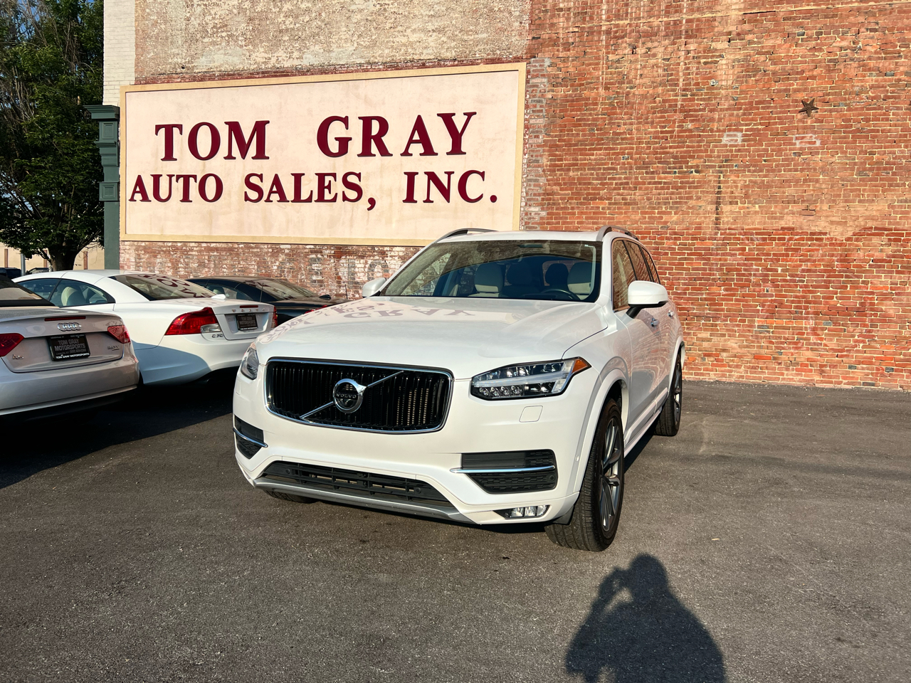 2019 Volvo XC90 T5 Momentum