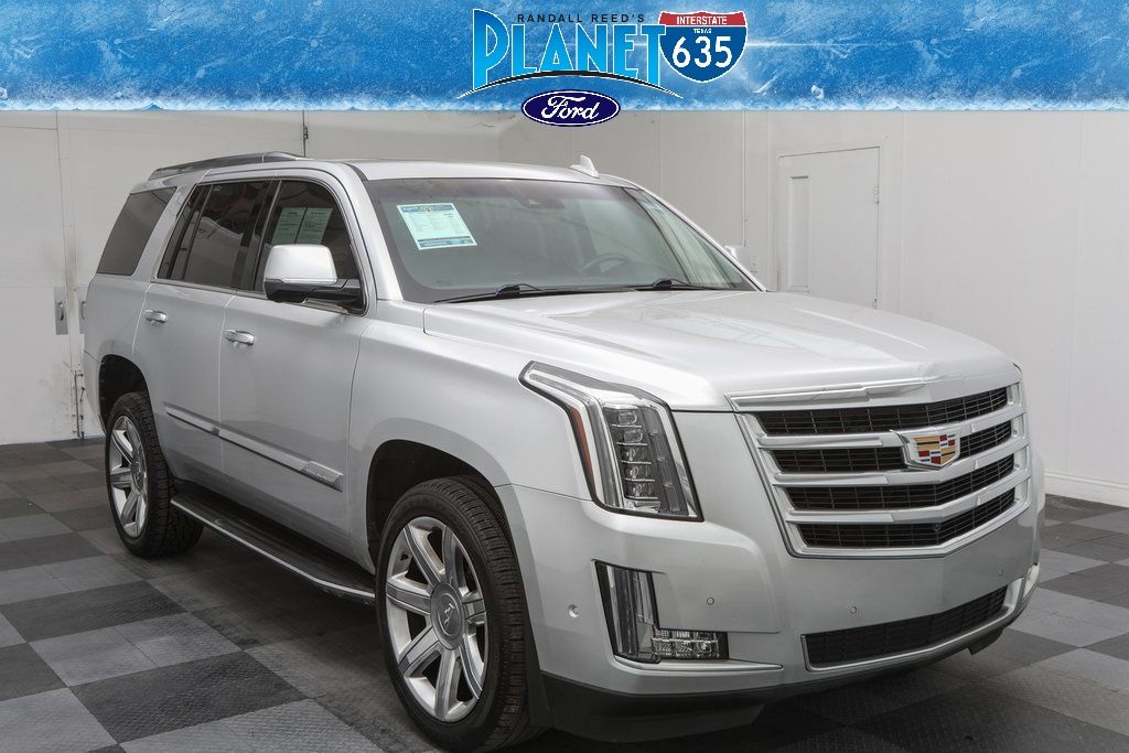 2017 Cadillac Escalade Luxury 1SB