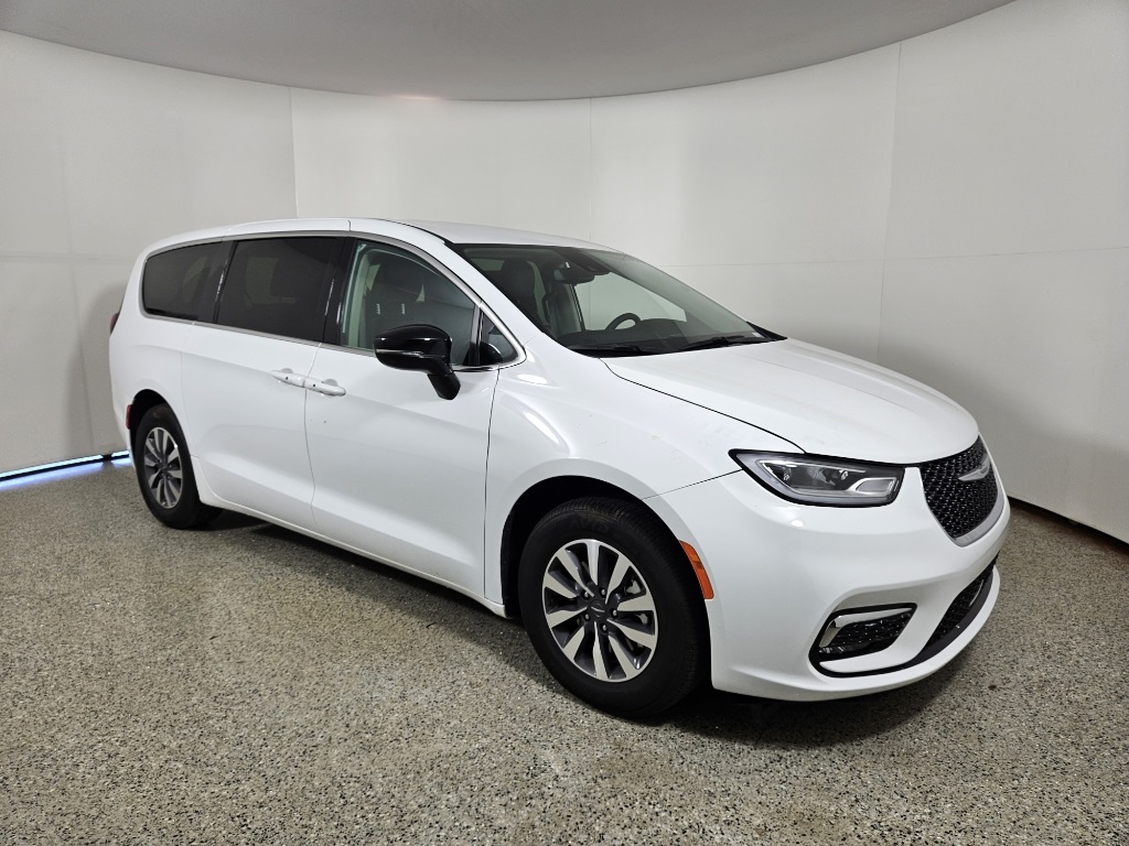 2024 Chrysler Pacifica Hybrid Select 121.6