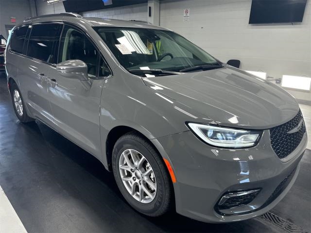 2022 Chrysler Pacifica Touring L 121.6