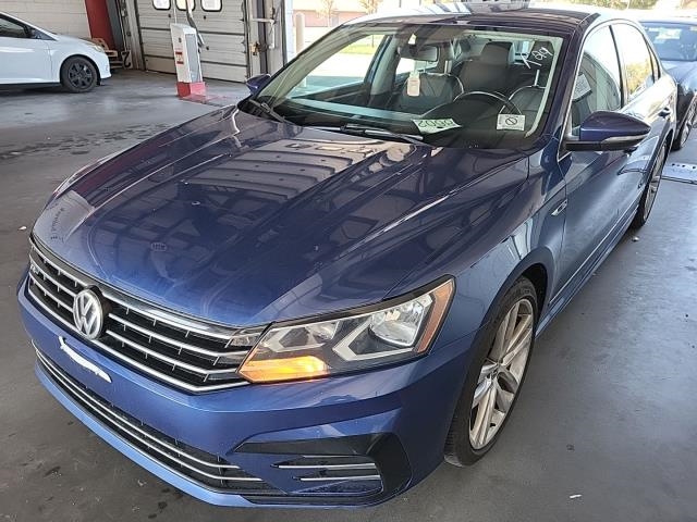 2017 Volkswagen Passat 1.8T R-Line w/Comfort Pkg