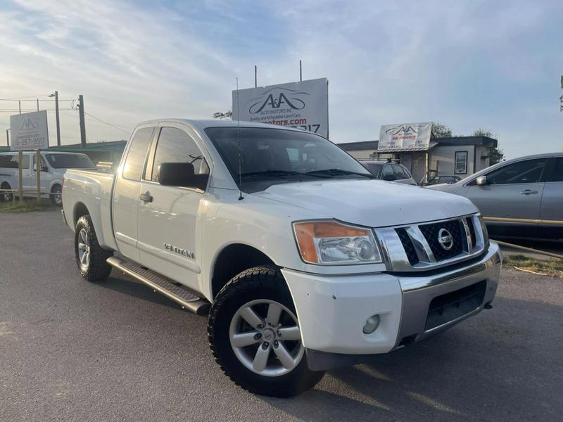 2014 Nissan TITAN SV Extended Cab Short Bed