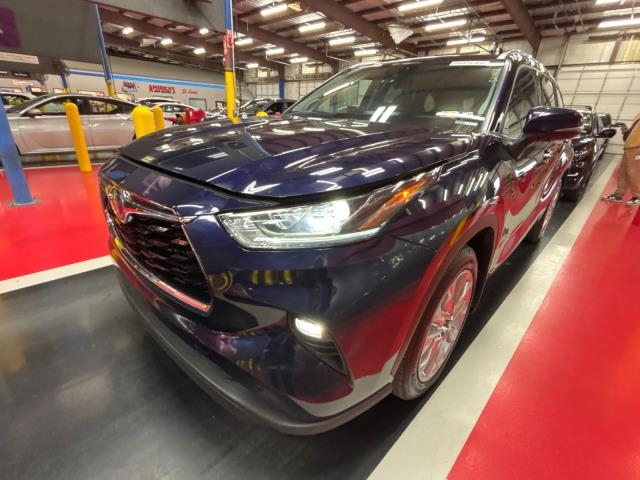 2022 Toyota Highlander Hybrid Limited