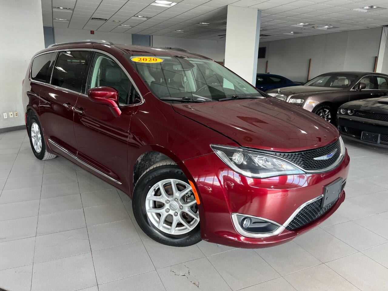 2020 Chrysler Pacifica Touring L 121.6