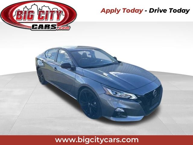 2022 Nissan Altima SR