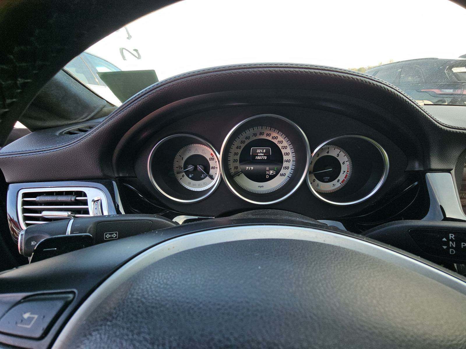 Mercedes-Benz CLS 550 снимка Mercedes-Benz CLS 550
