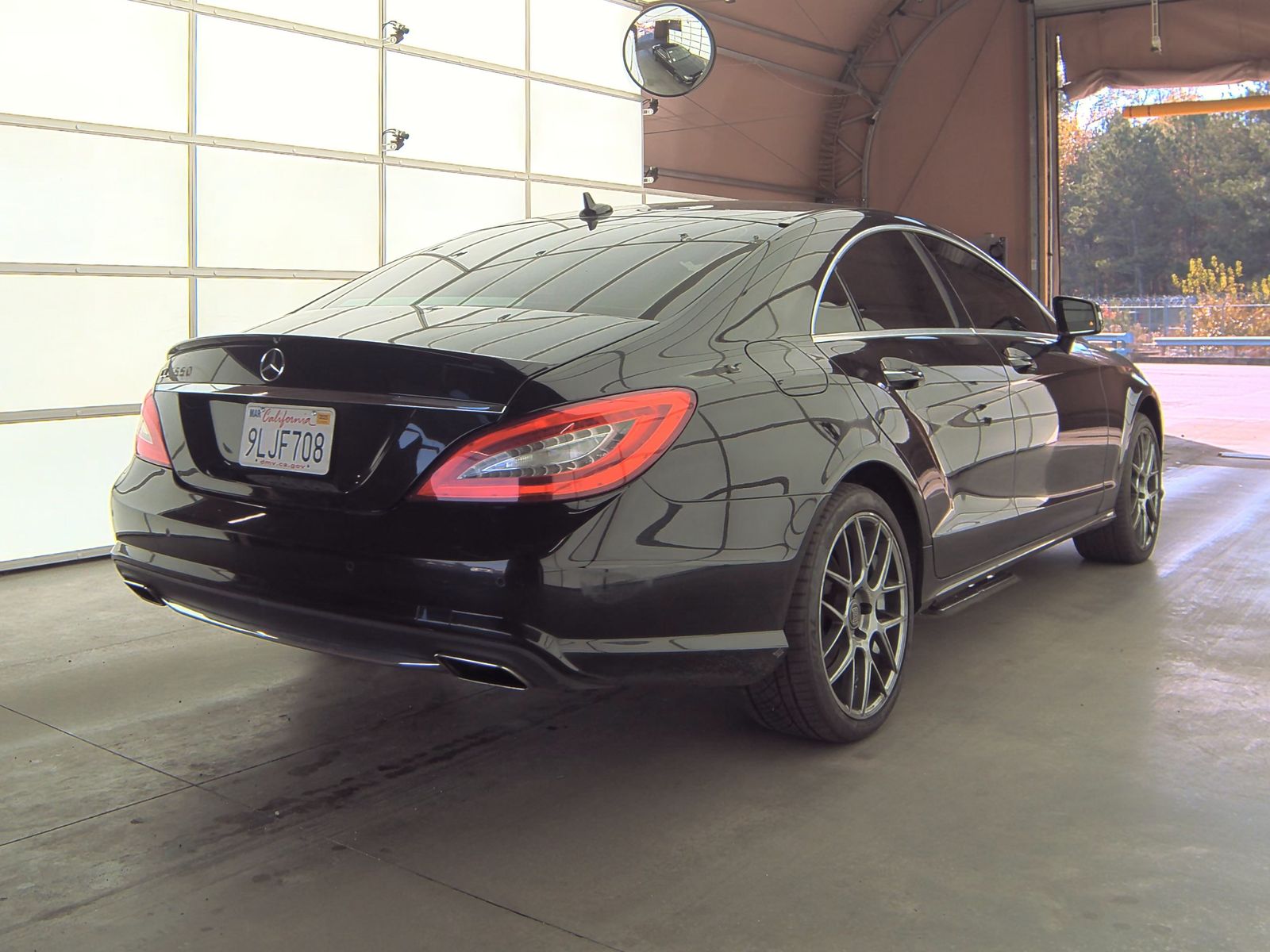 Mercedes-Benz CLS 550 снимка Mercedes-Benz CLS 550