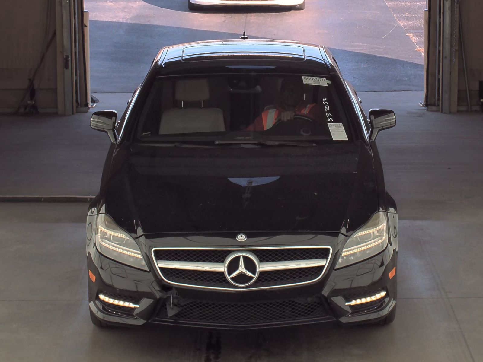 Mercedes-Benz CLS 550 снимка Mercedes-Benz CLS 550