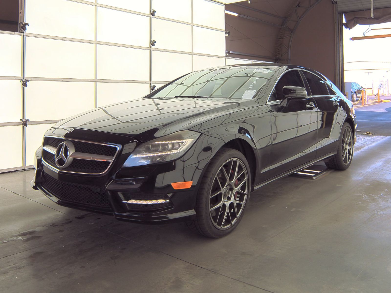 Mercedes-Benz CLS 550 снимка Mercedes-Benz CLS 550