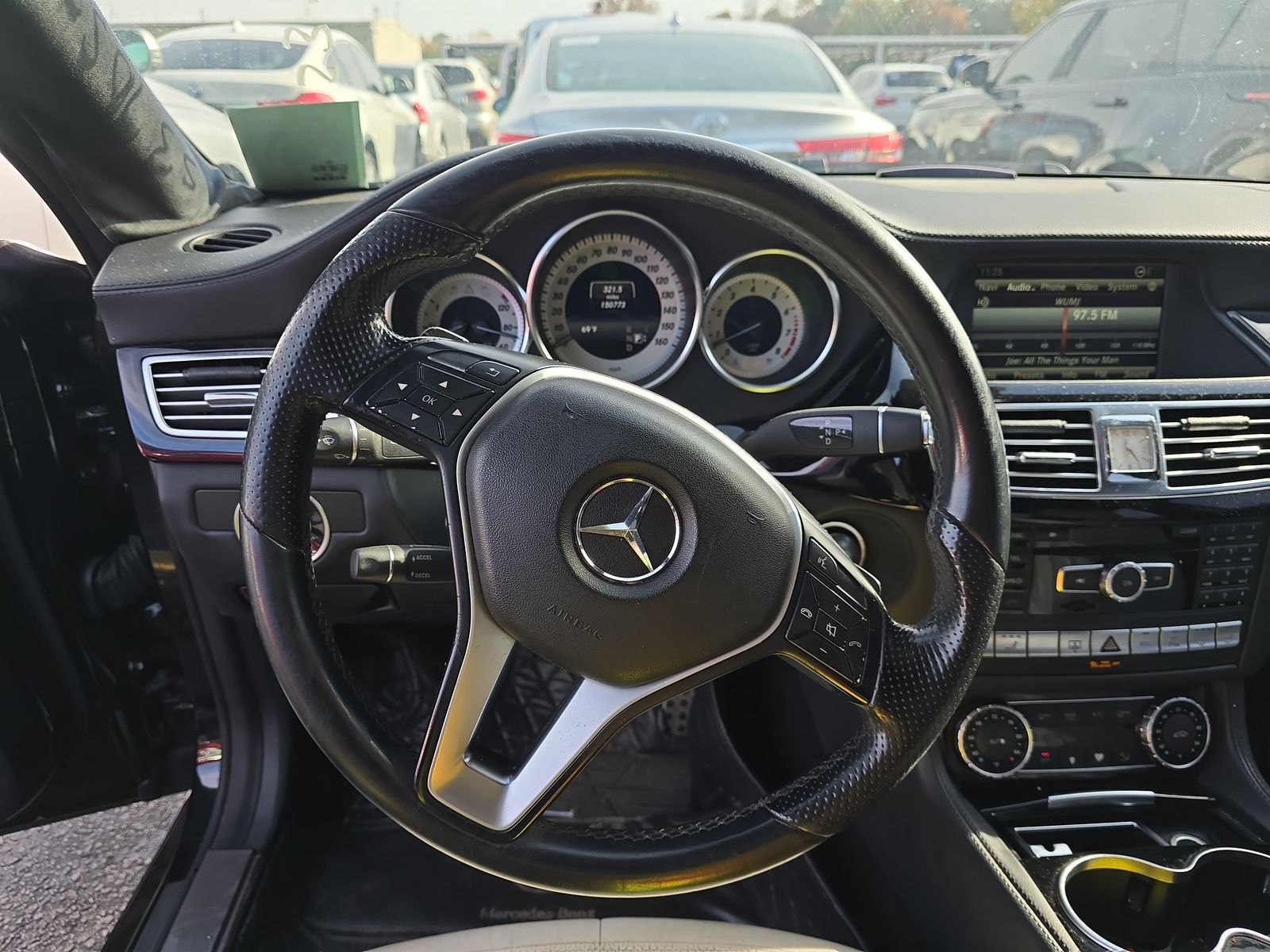 Mercedes-Benz CLS 550 снимка Mercedes-Benz CLS 550
