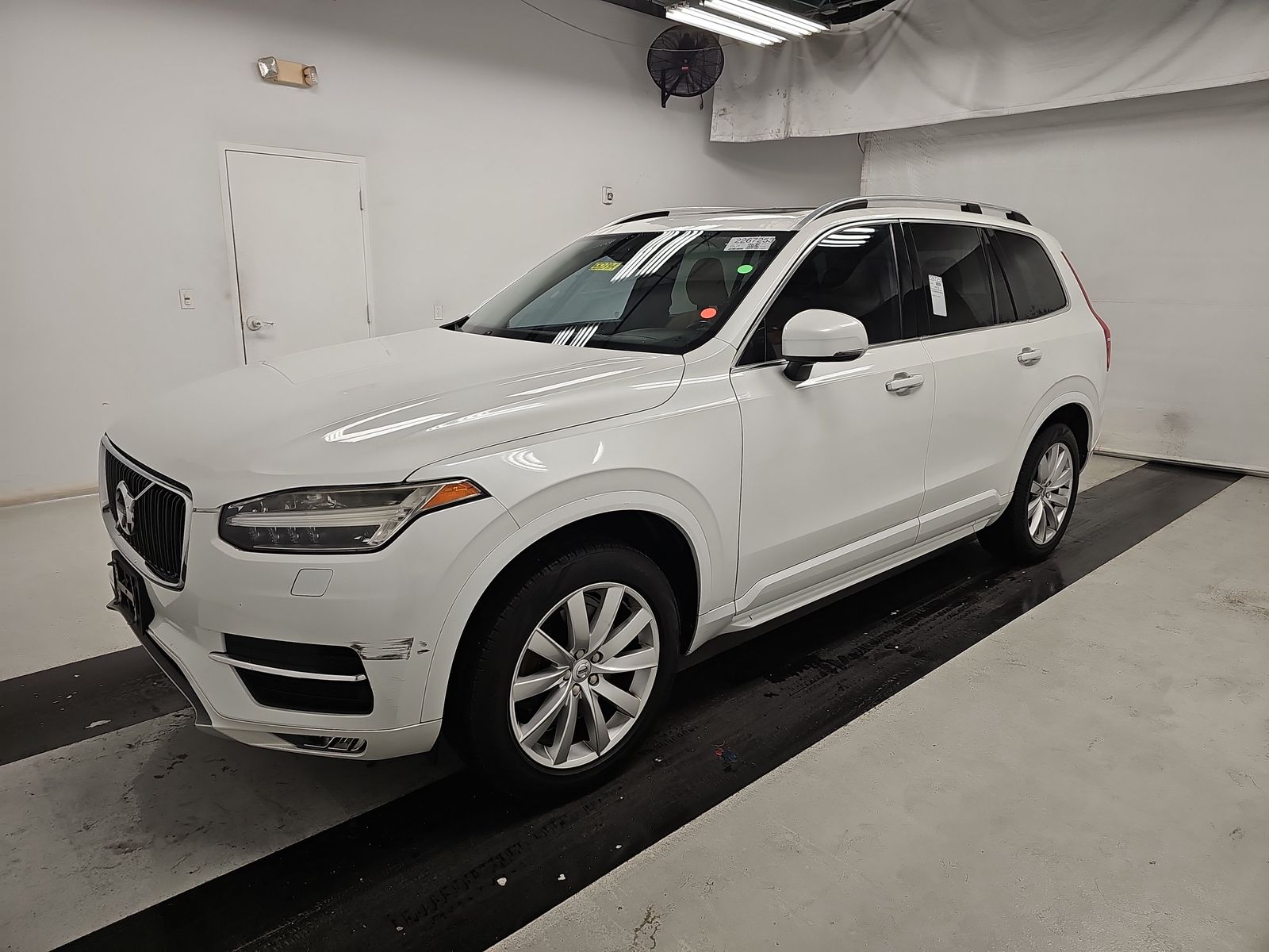 2016 Volvo XC90 T6 Momentum