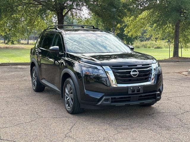 2023 Nissan Pathfinder SV