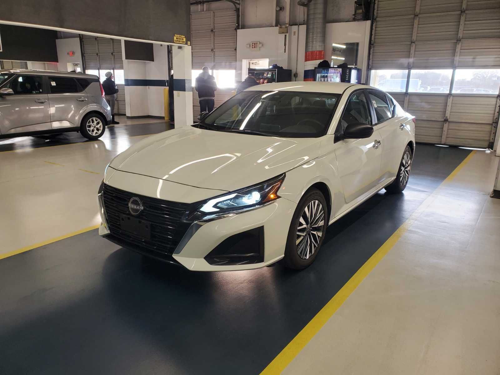2024 Nissan Altima SV