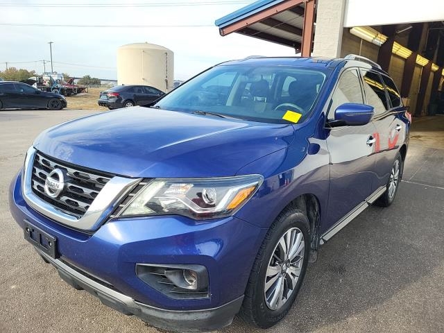 2020 Nissan Pathfinder SV