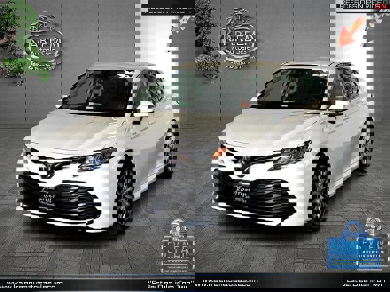 2020 Toyota Camry Hybrid LE