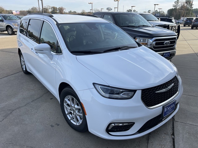 2022 Chrysler Pacifica Touring L 121.6