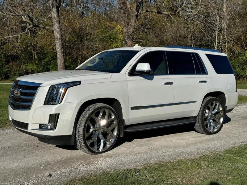 2018 Cadillac Escalade Luxury 1SB
