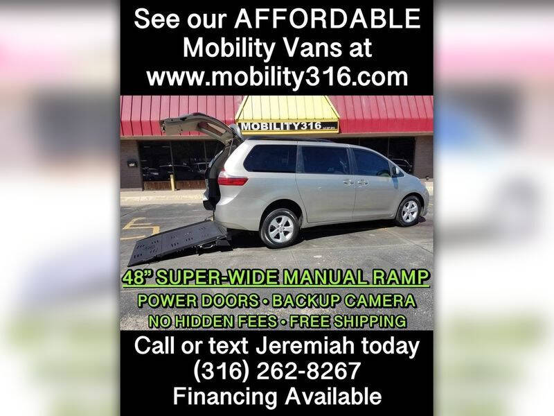 2017 Toyota Sienna LE 8-Passenger 119.3