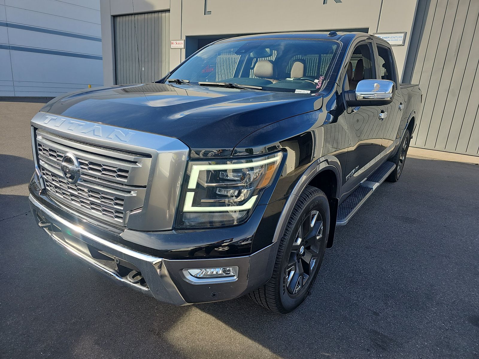 2021 Nissan TITAN Platinum Reserve Crew Cab Extra Short Bed