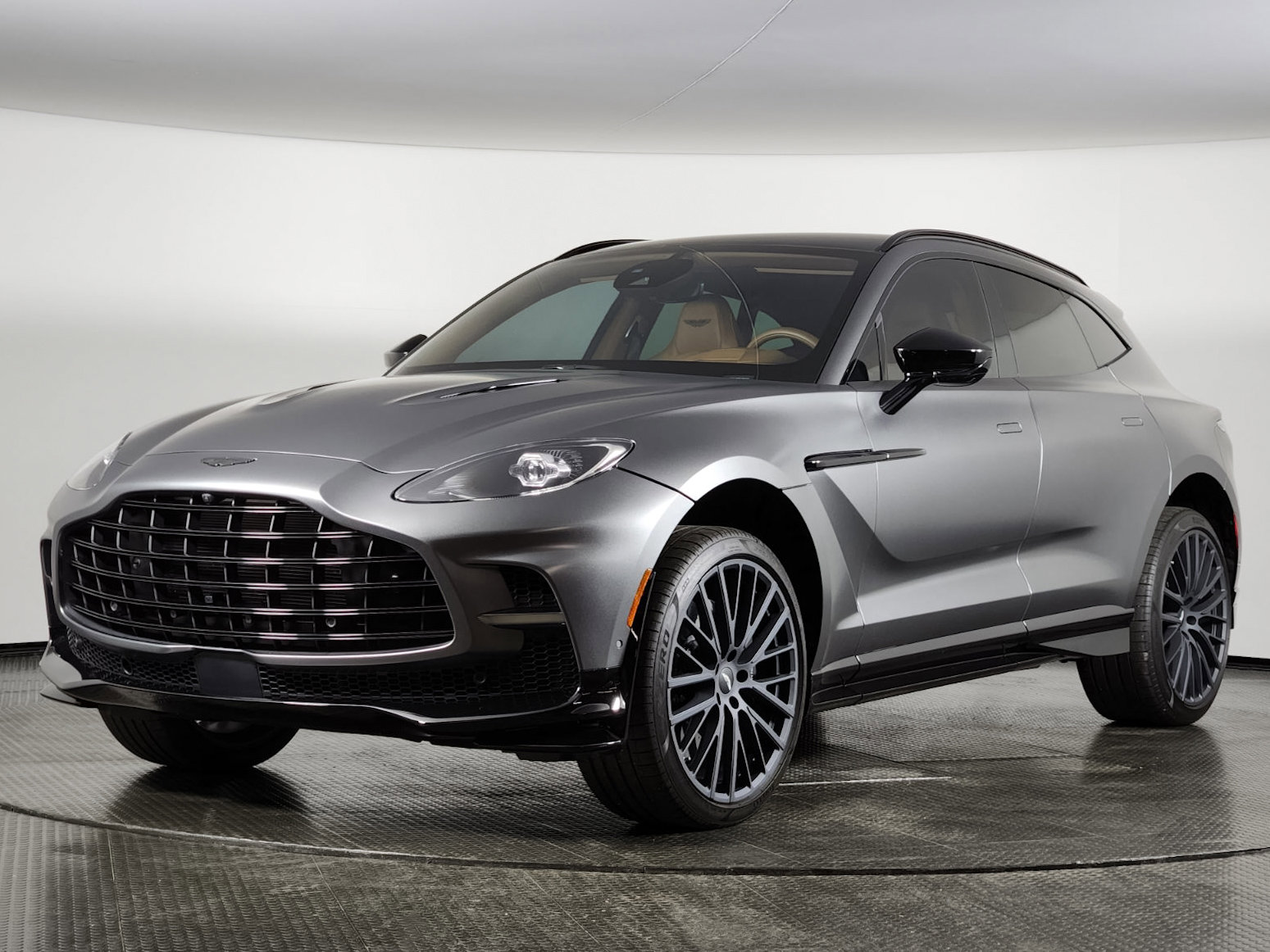 2023 Aston Martin DBX707