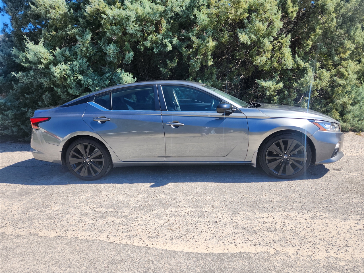 2020 Nissan Altima SR