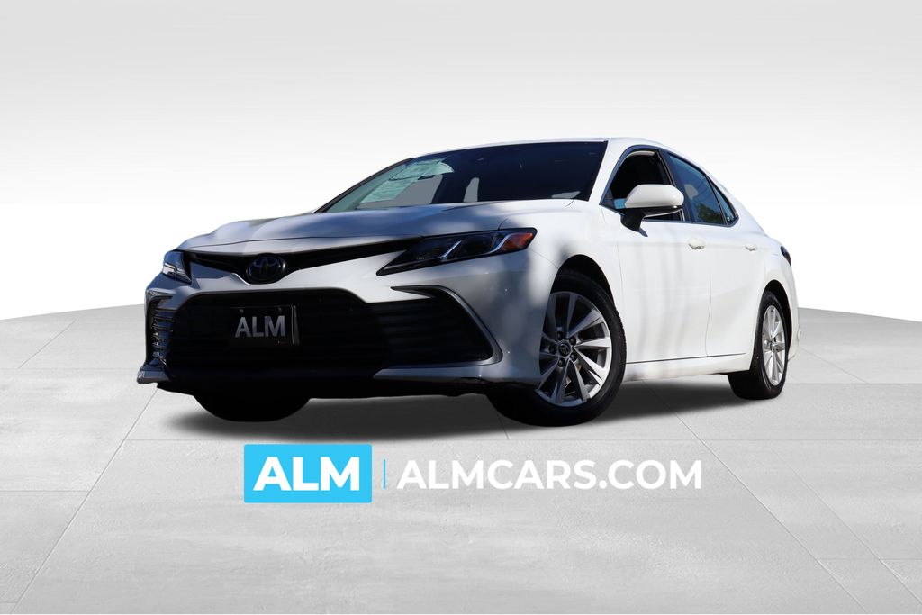 2022 Toyota Camry LE