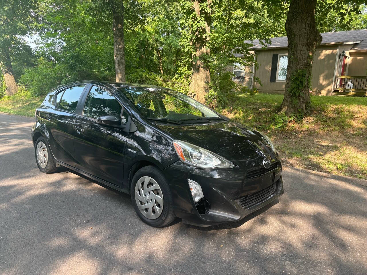 2016 Toyota Prius c Two