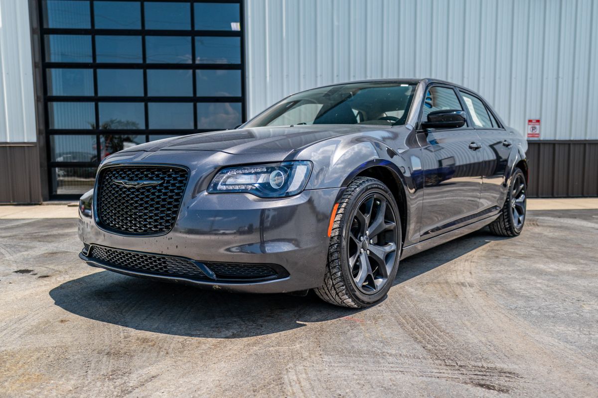 2020 Chrysler 300 Touring