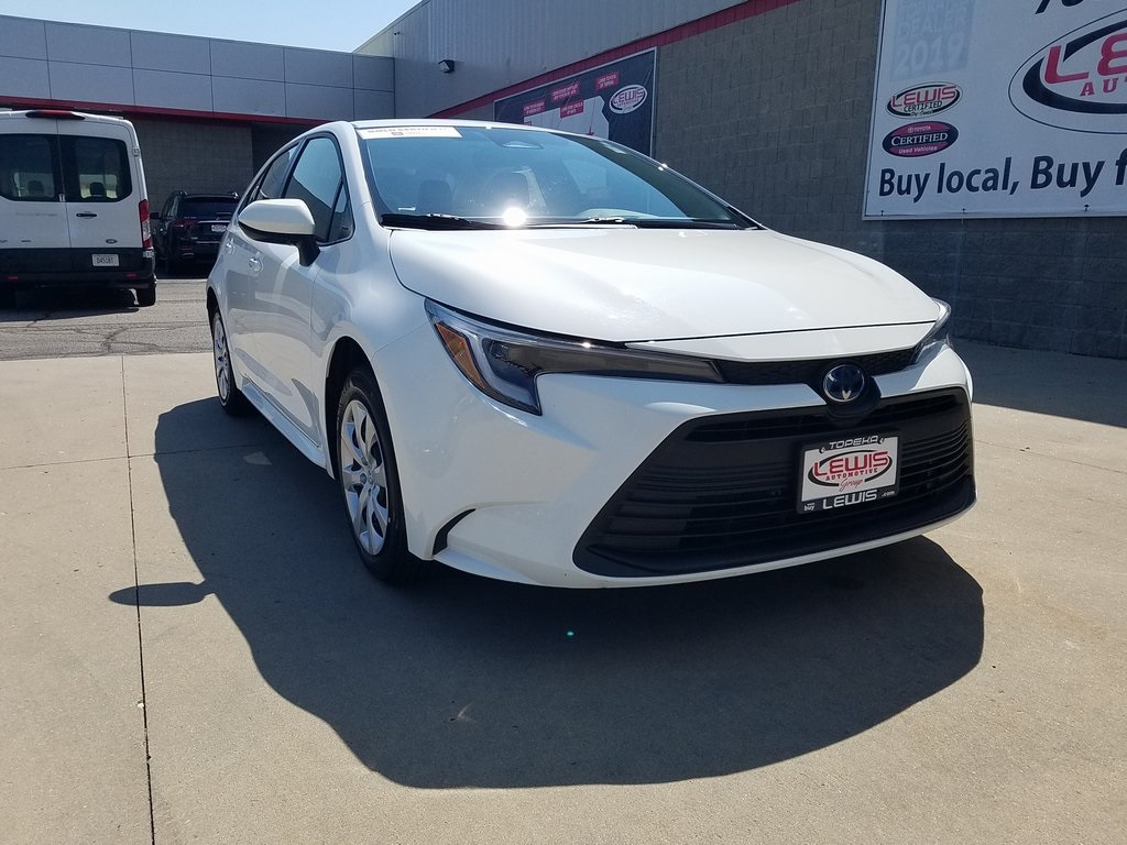 2024 Toyota Corolla Hybrid LE Sedan