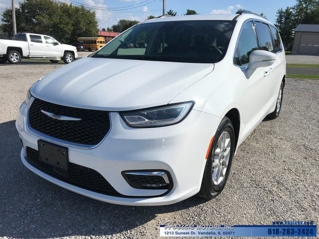 2022 Chrysler Pacifica Touring L 121.6