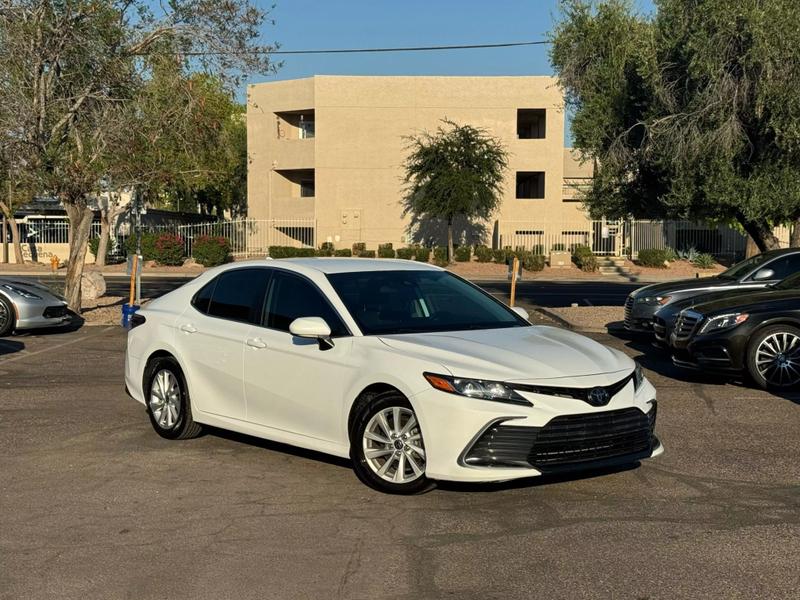2022 Toyota Camry LE