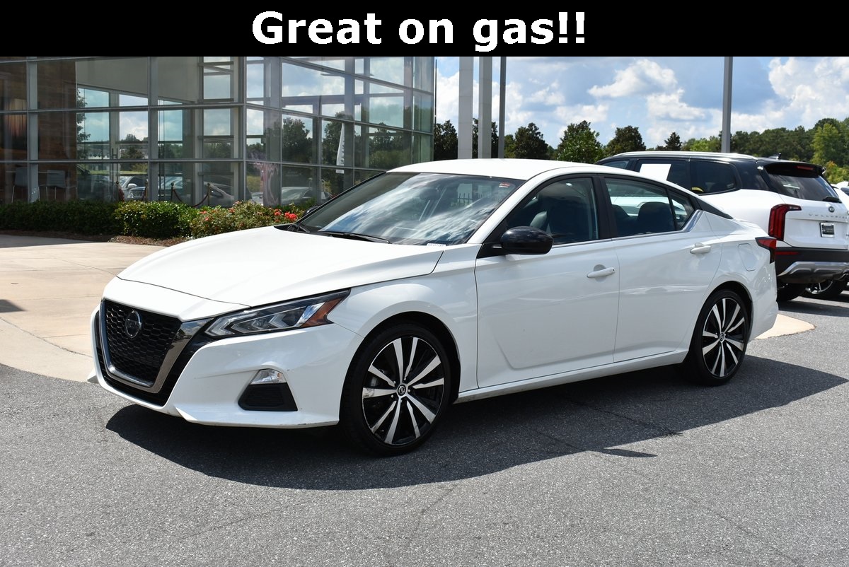 2022 Nissan Altima SR
