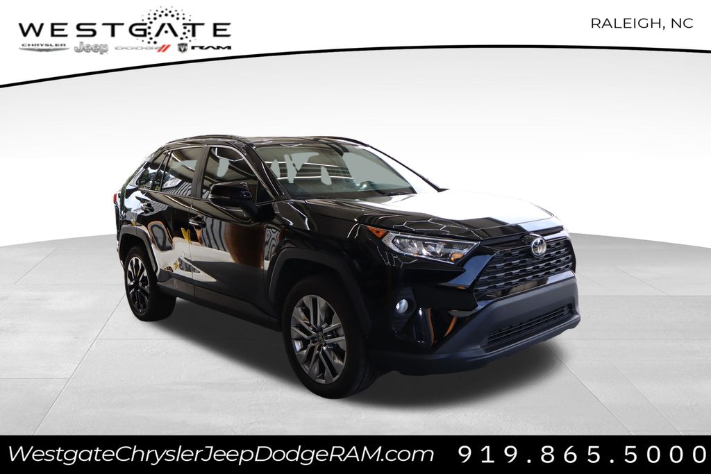 2020 Toyota RAV4 XLE Premium