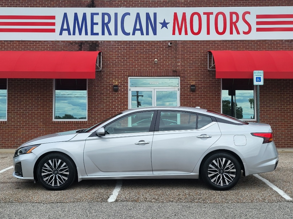 2023 Nissan Altima SV