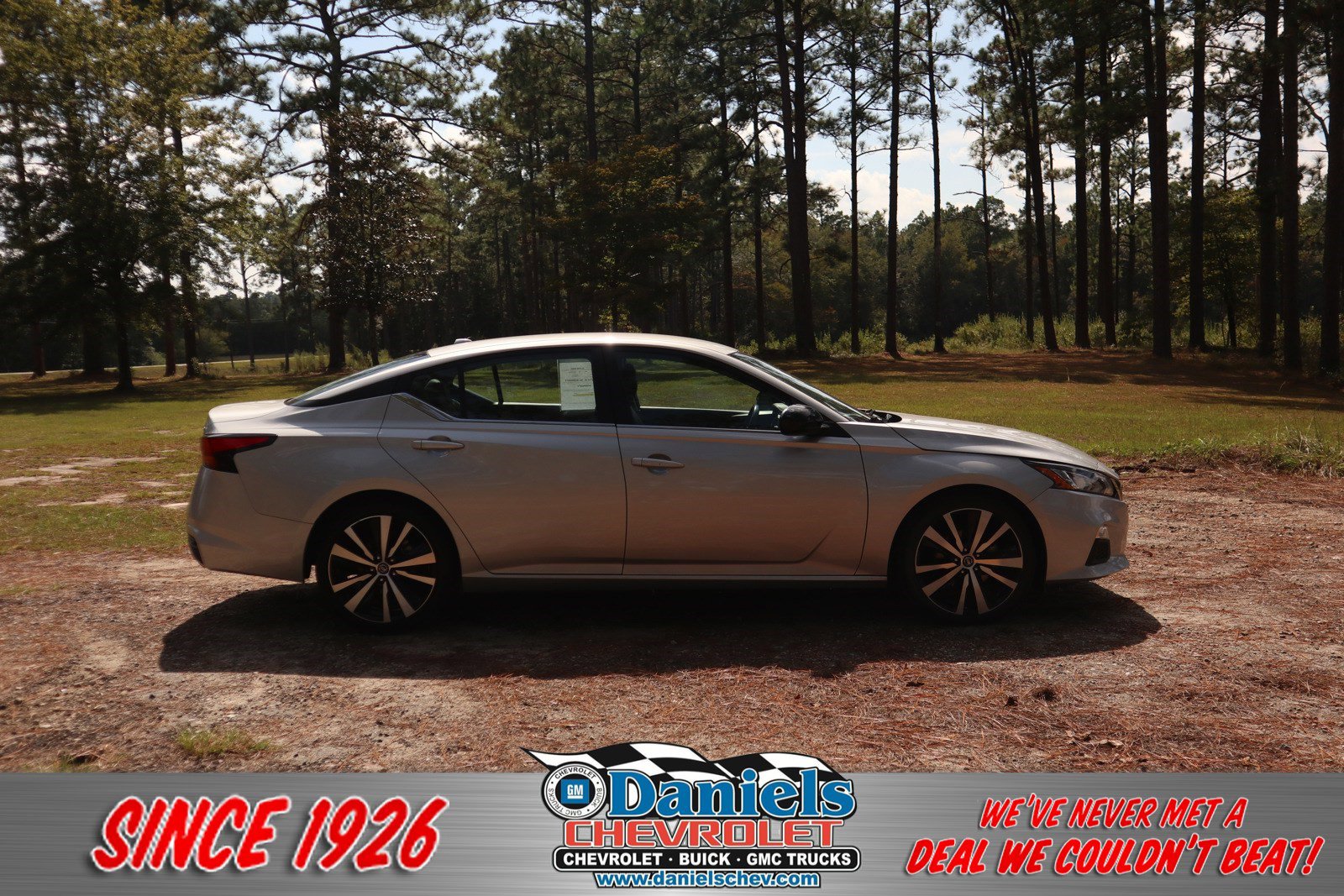 2022 Nissan Altima SR
