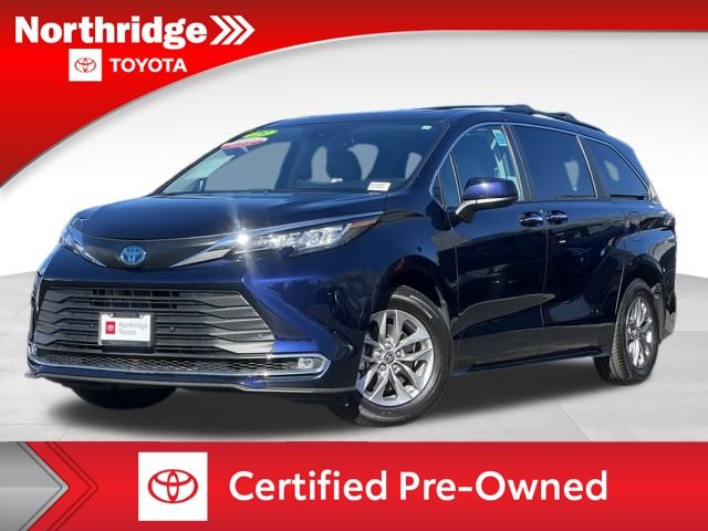 2023 Toyota Sienna XLE 7-Passenger 120.5