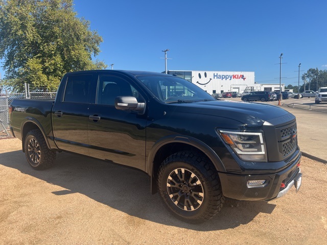 2021 Nissan TITAN PRO-4X Crew Cab Extra Short Bed