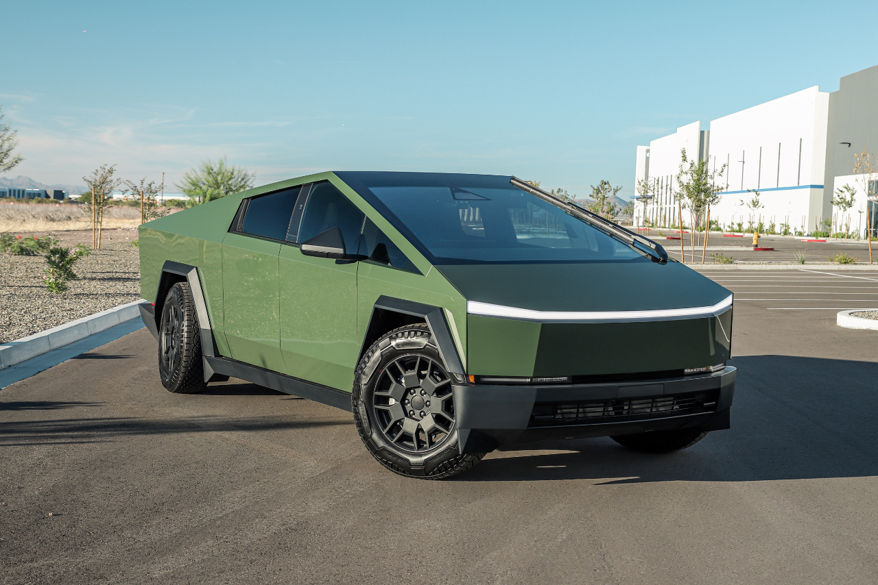 2024 Tesla Cybertruck Base Crew Cab Short Bed