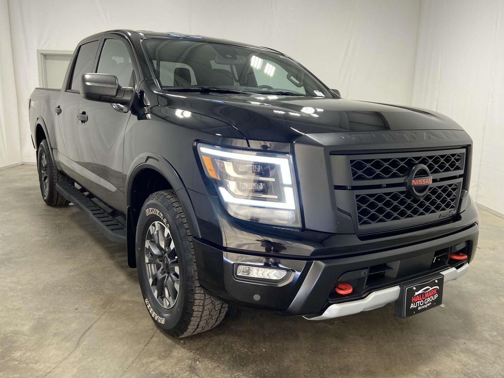 2022 Nissan TITAN PRO-4X Crew Cab Extra Short Bed