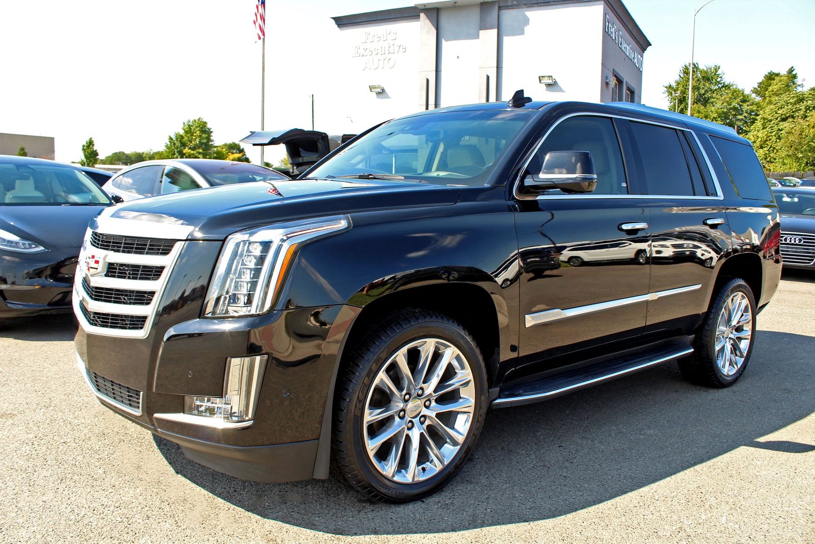 2019 Cadillac Escalade Luxury 1SB