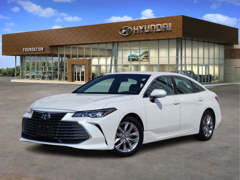 2022 Toyota Avalon XLE