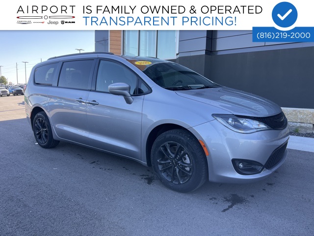 2020 Chrysler Pacifica Launch Edition 121.6