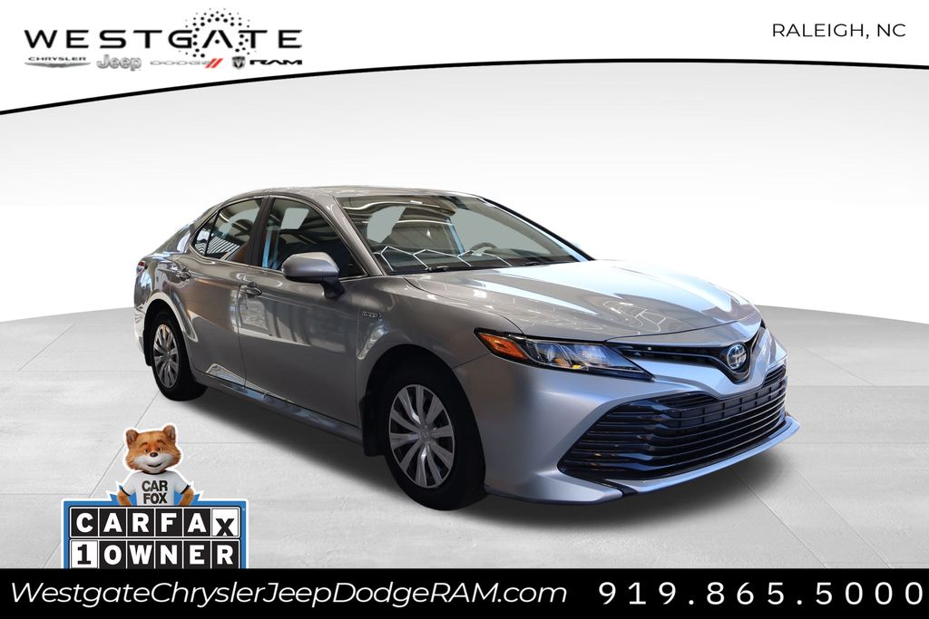 2020 Toyota Camry Hybrid LE