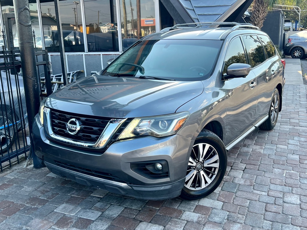 2017 Nissan Pathfinder SL