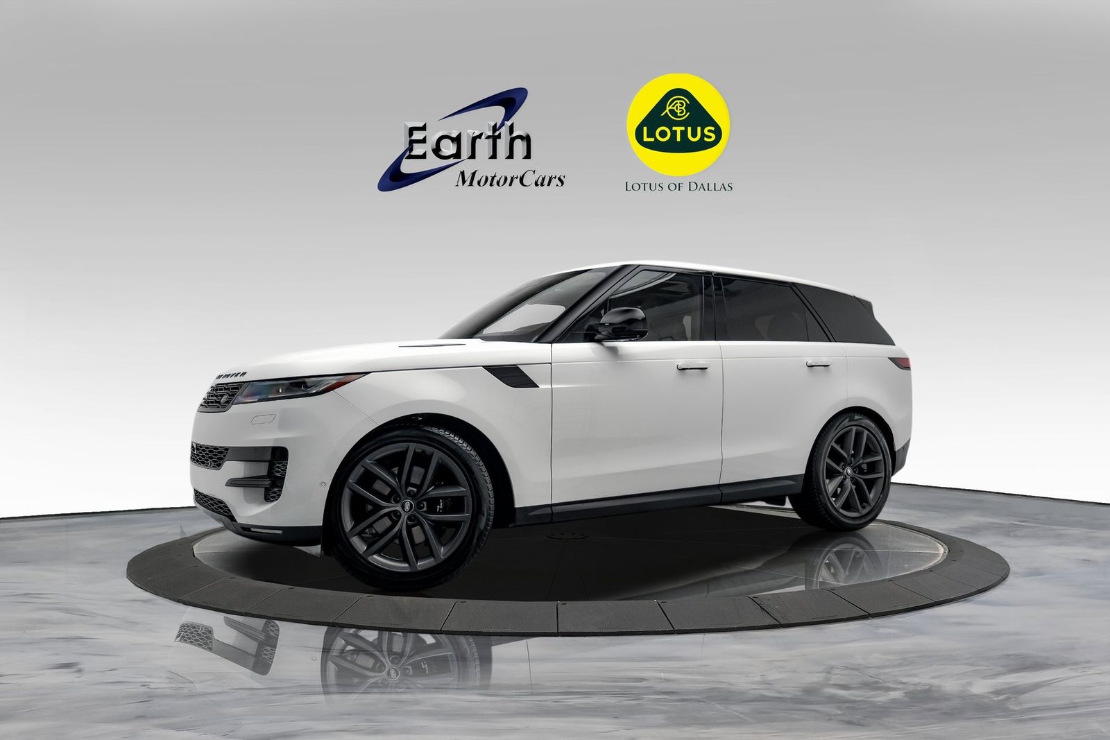 2024 Land Rover Range Rover Sport SE