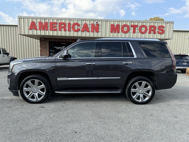 2018 Cadillac Escalade Luxury 1SB