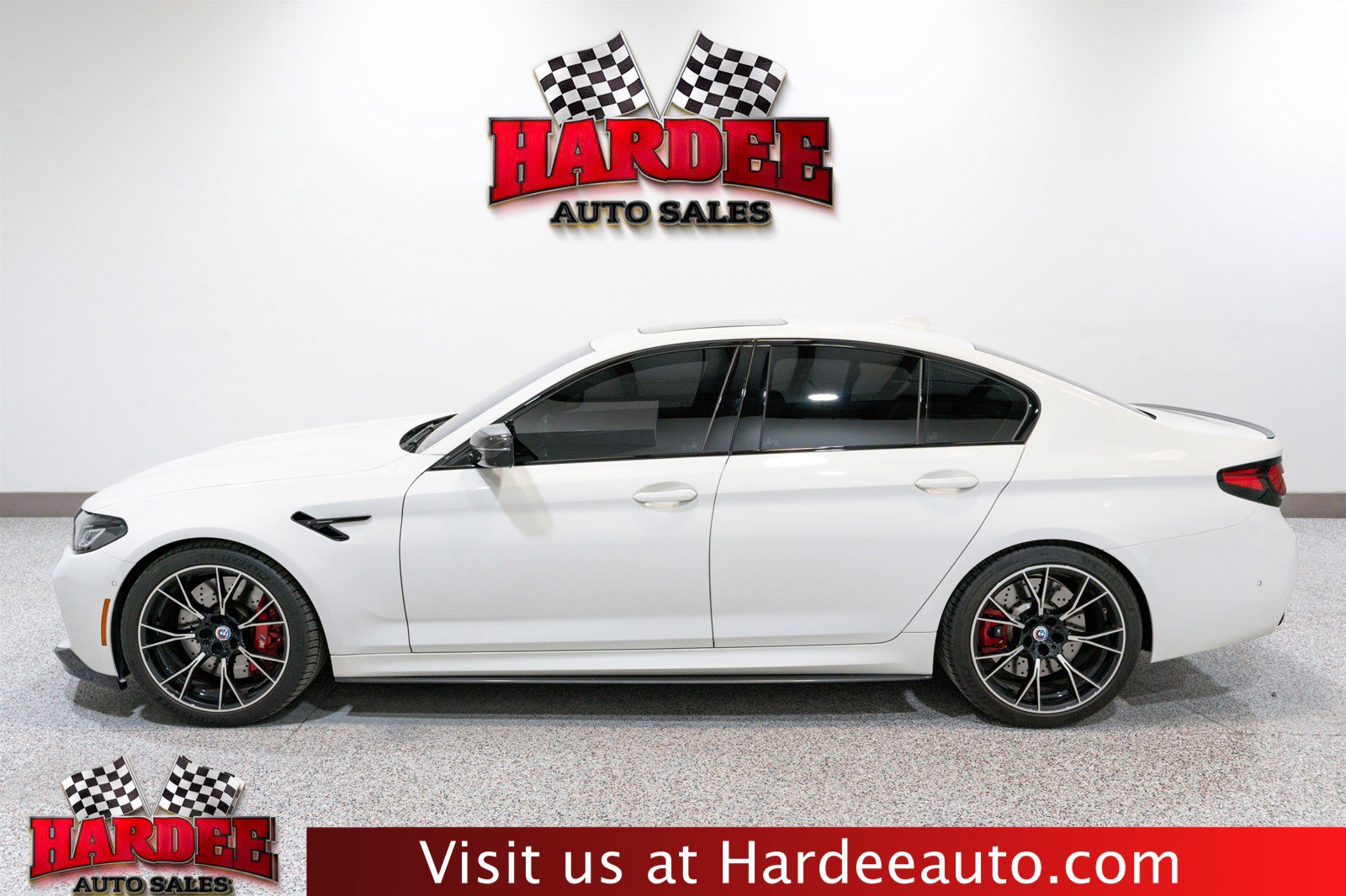 2022 BMW M5 Sedan