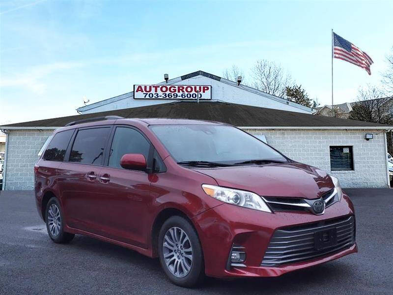 2018 Toyota Sienna XLE 8-Passenger 119.3