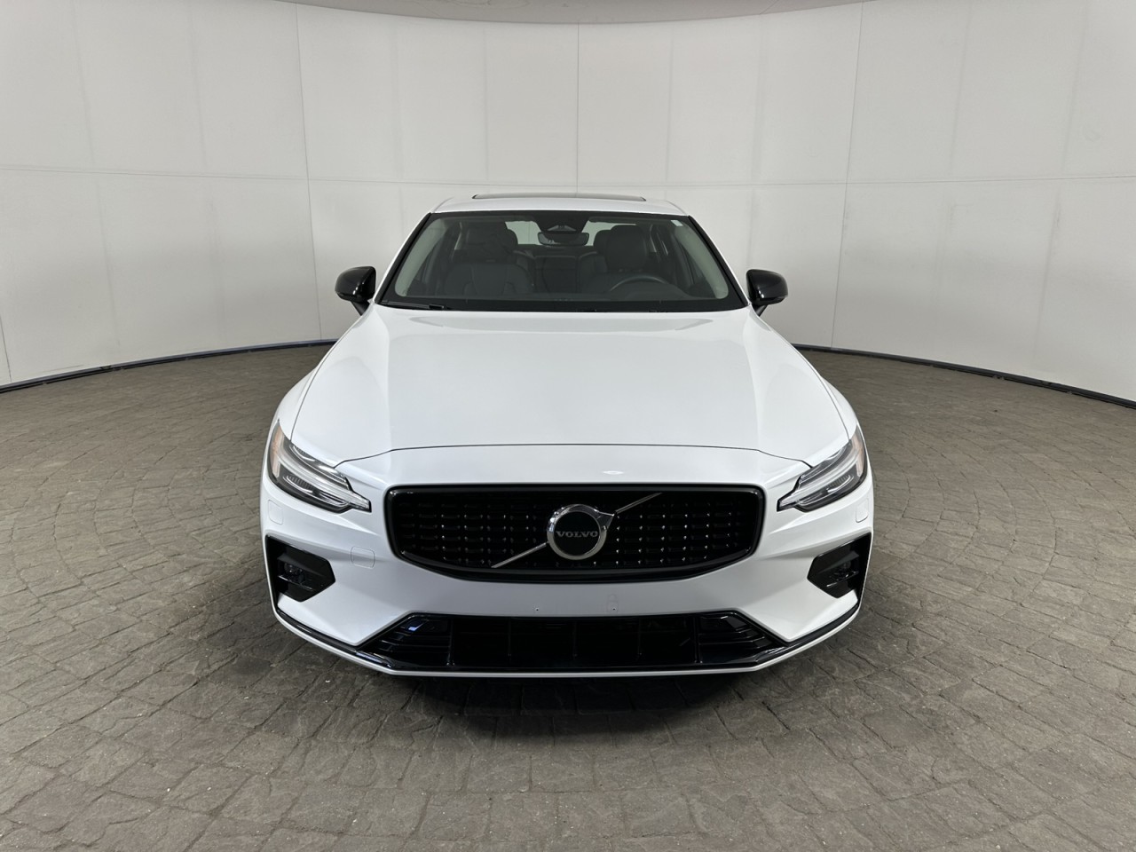 2024 Volvo S60 B5 Core Dark